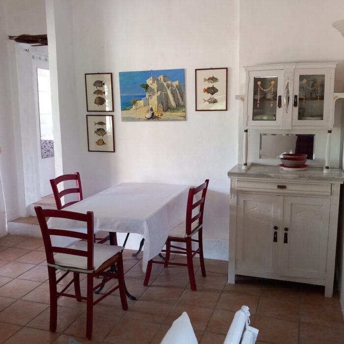 Casa Rosa Costa Smeralda stazzi Le Querce pranzo credenza liberty